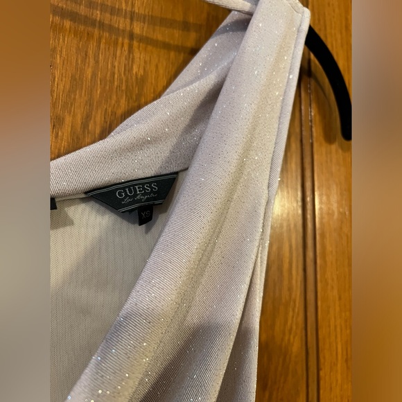 Guess Women’s Sparkly Champagne Metallic Fully Lined Sleeveless Cowl Neck Top XS - Picture 3 of 6